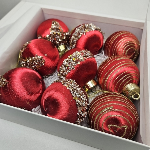 Luxury ornaments box red Red And Gold Ornaments - Picture 3 of 7